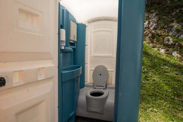 Best Temporary restroom rental  in Oswego, KS